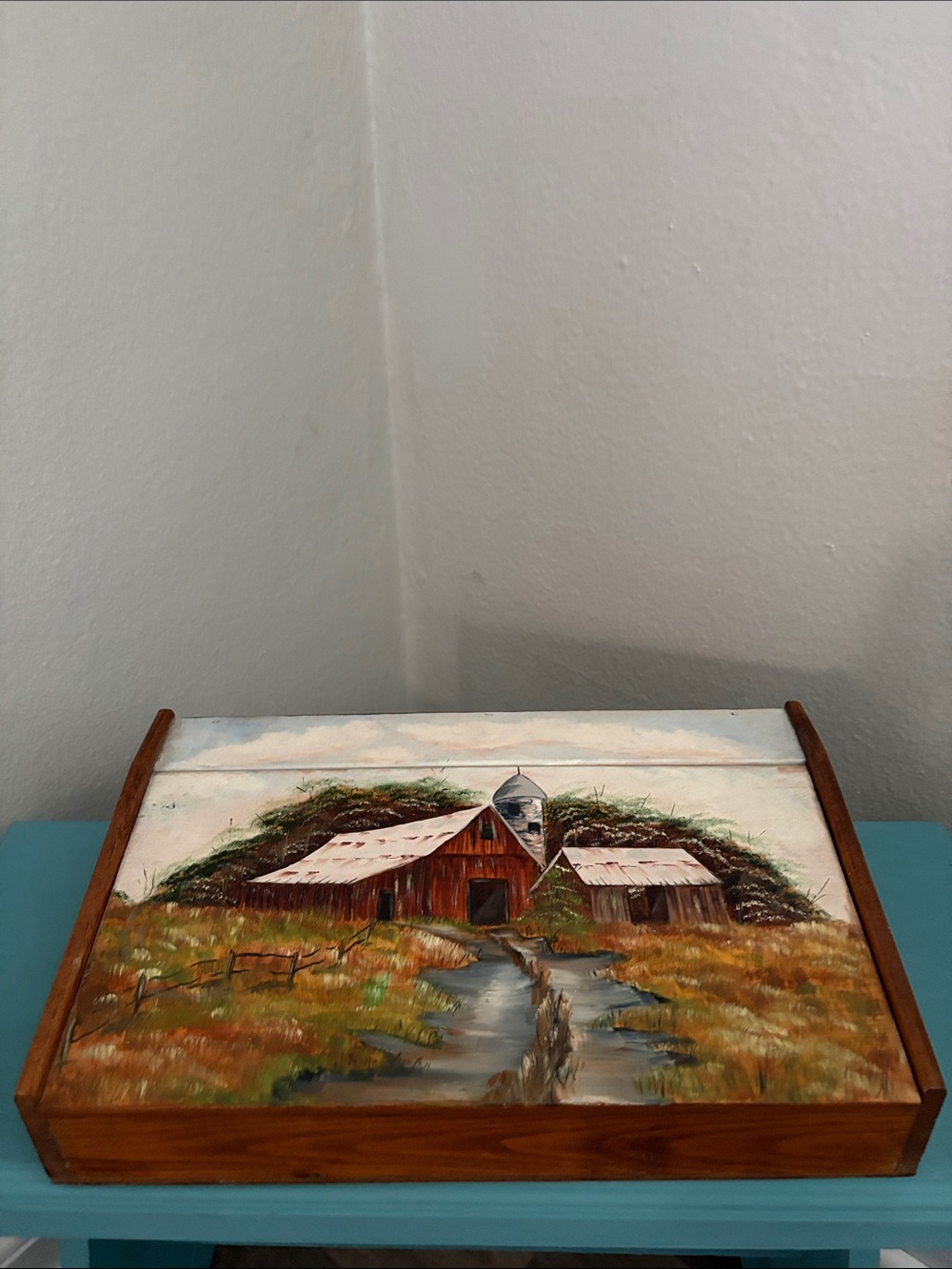 Vintage Cedar Hinged Box Painted Barn Scene - Preused